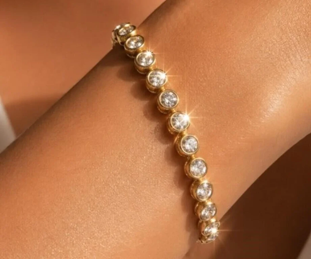 $2880, 10k(7.1g), diamond (0.9ct)bracelet 7", app