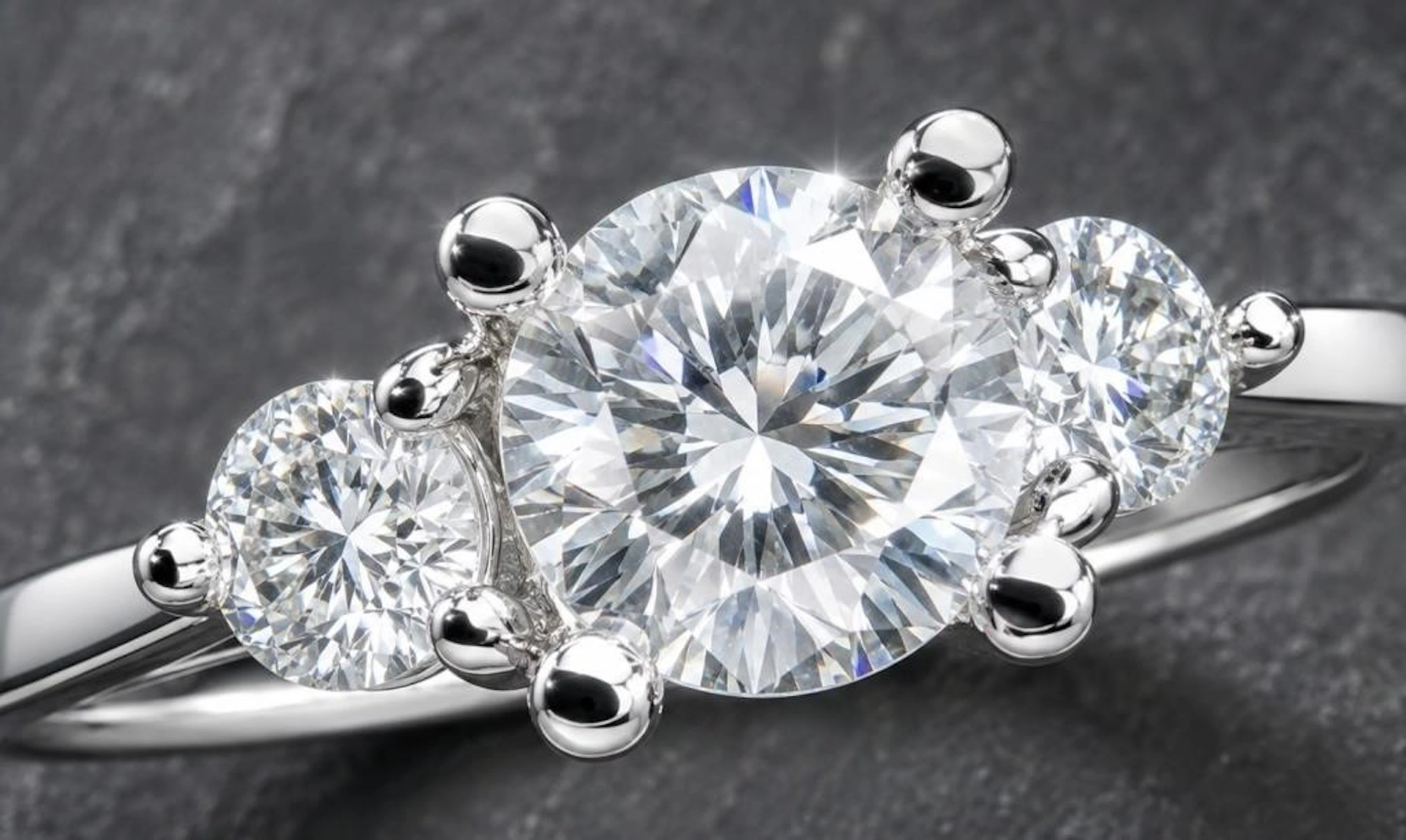 $7050, 14k(4.68g), natural diamond (0.56+0.36ct)r
