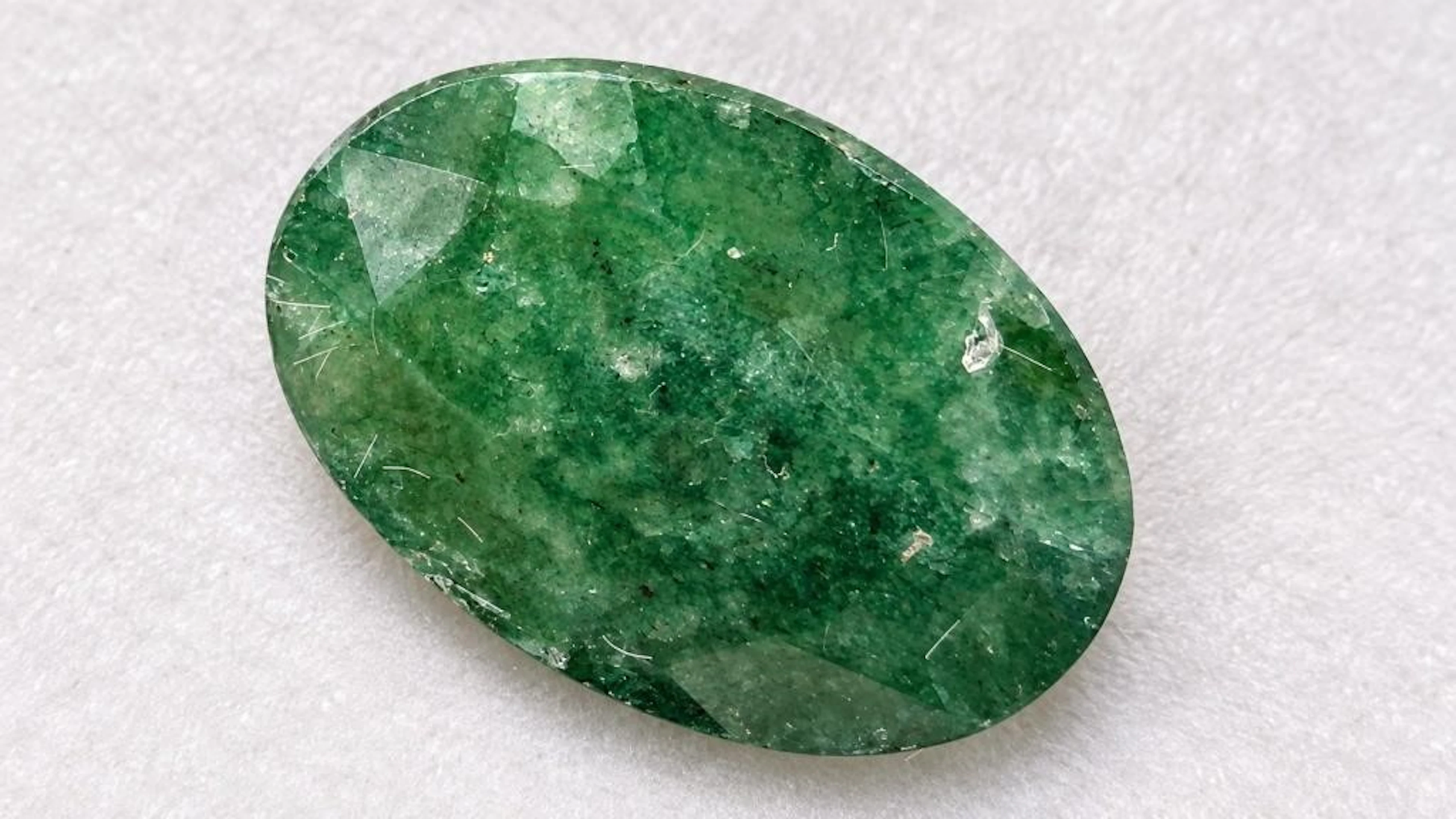 $300, Natural genuine emerald (6.5ct)gemstone, ret