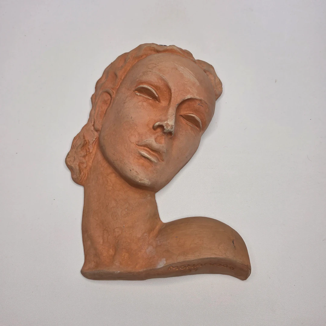 ANDERS MOHAMMAR (1912-1993). VÄGGRELIEF, kvinnaporträtt, keramik