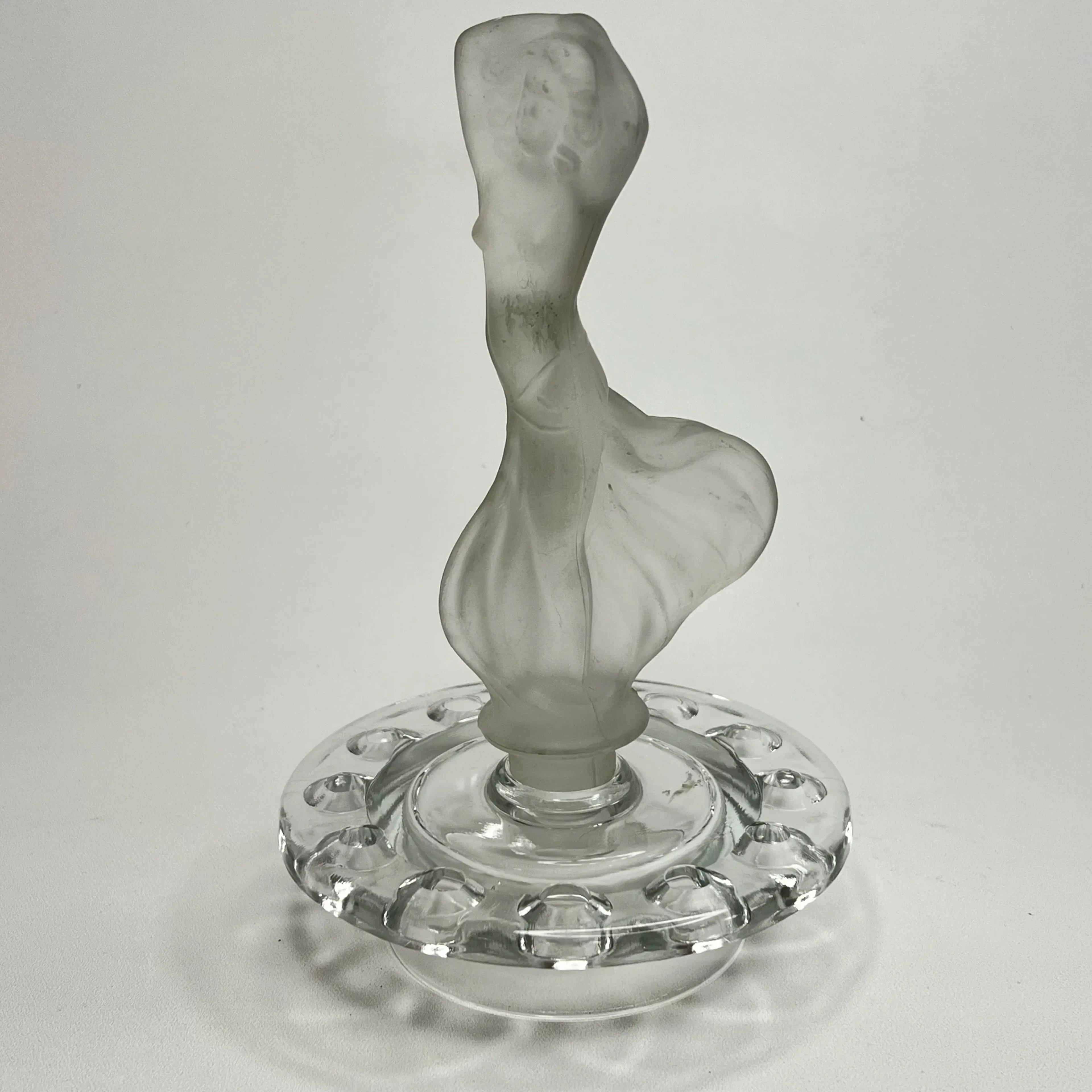 Art Deco, Elegant skulptur / parfympropp i frostat och klart glas