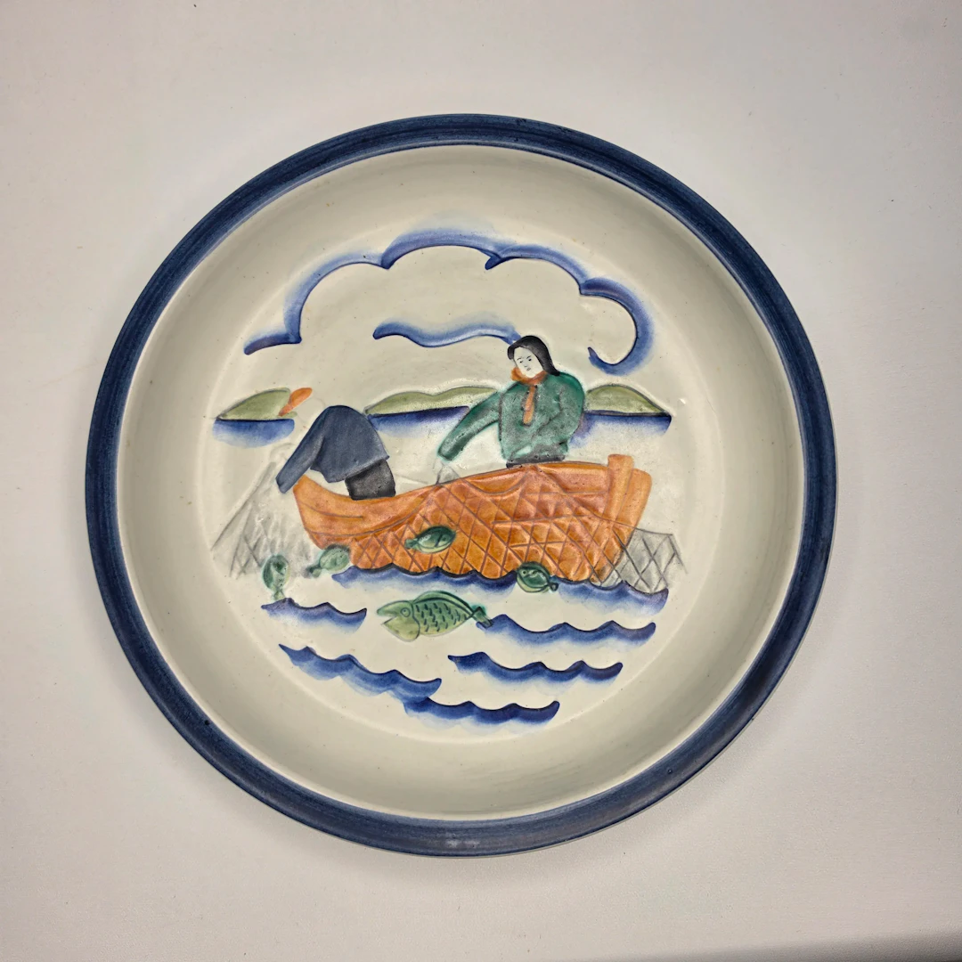 GERTRUD LÖNEGREN. Fat/skål, porslin Rörstrand.