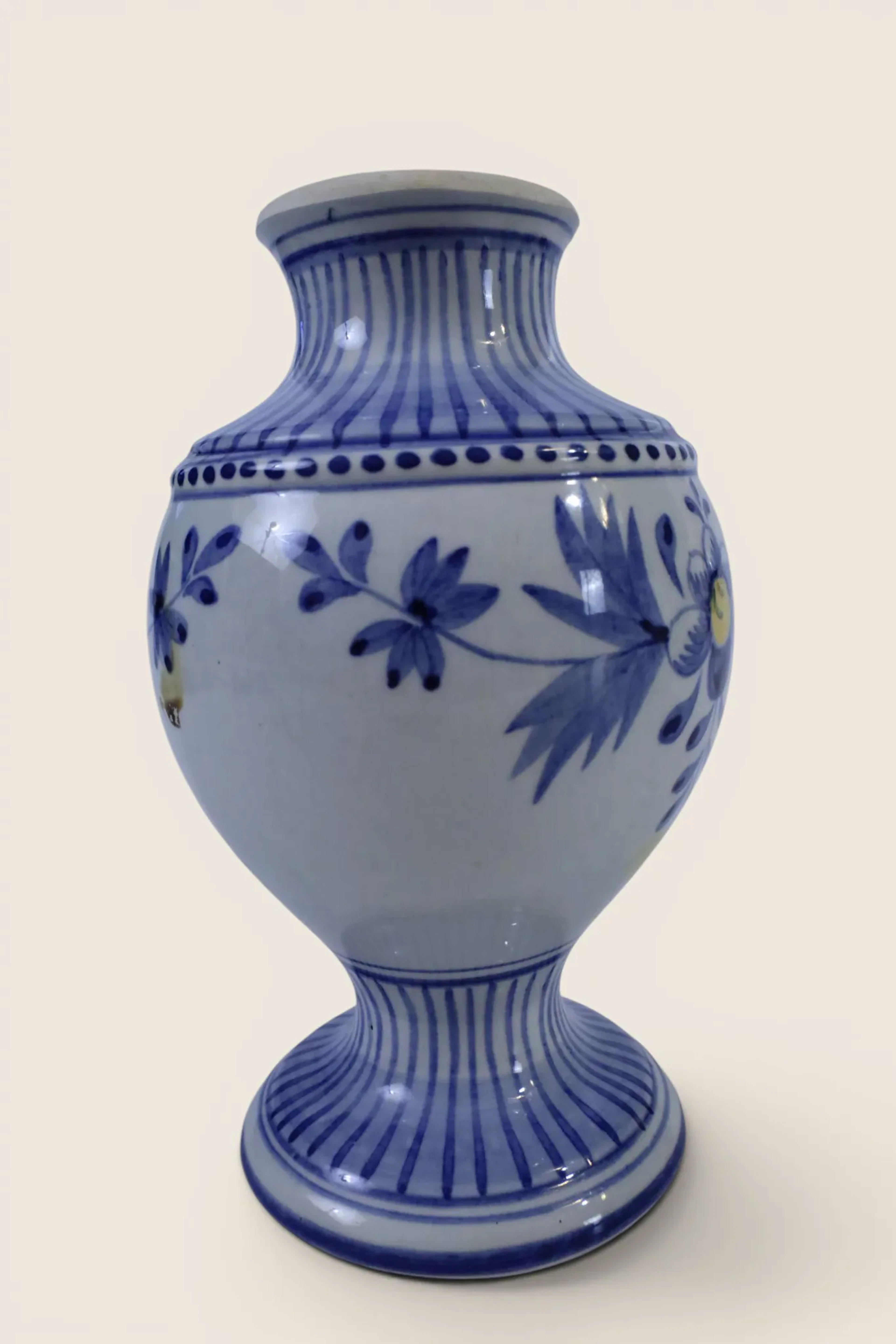 CARVALHINHO, PORTO – handmålad fajansvas, Portugal, 1900-talets mitt