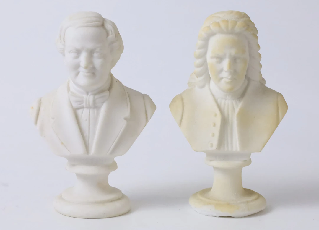 PORTRÄTTBYSTER, 2 st, Johann Sebastian Bach och Richard Wagner, gjutmassa