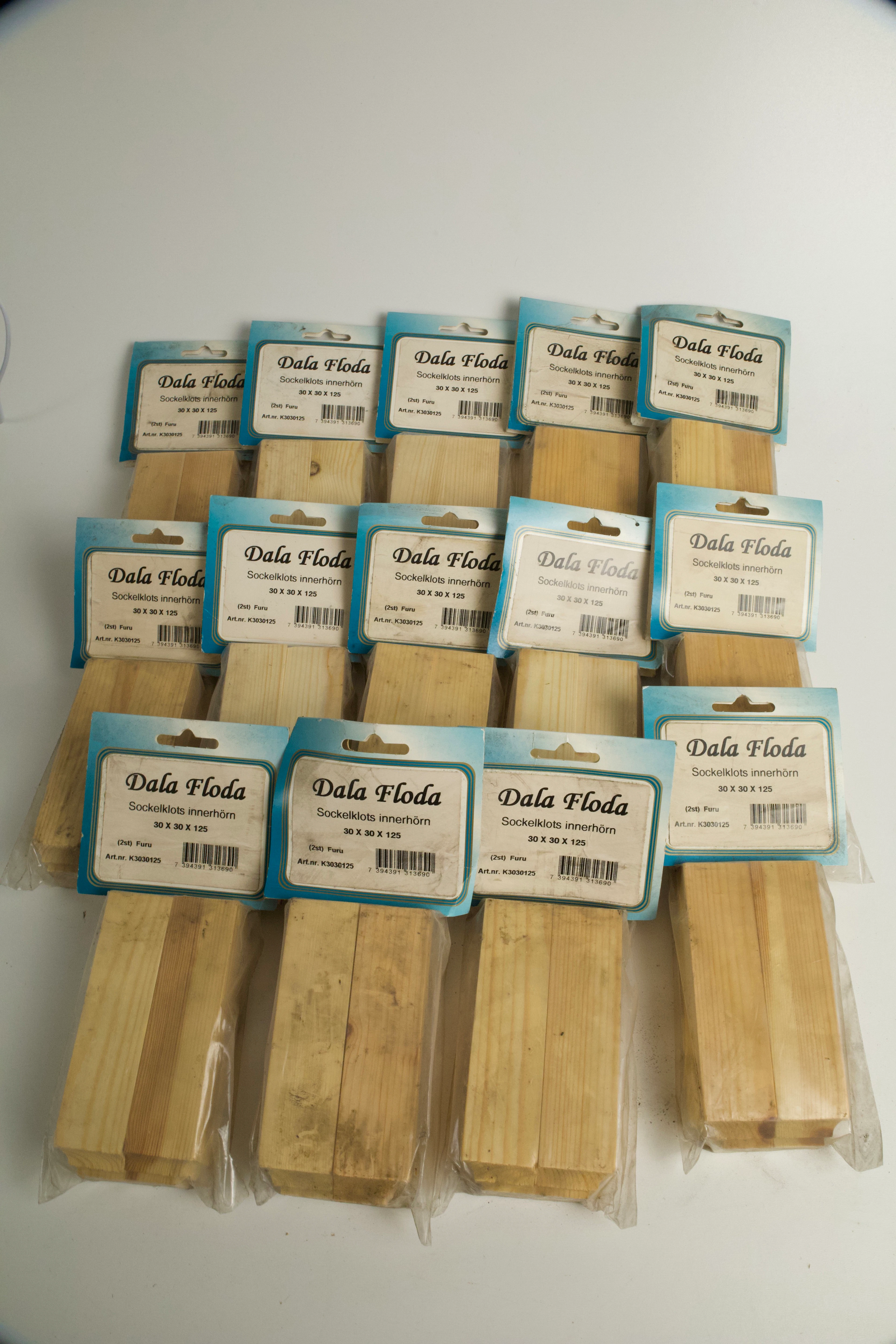 Dala Floda – Sockelklotsar innerhörn, 14 förpackningar (28 st), furu