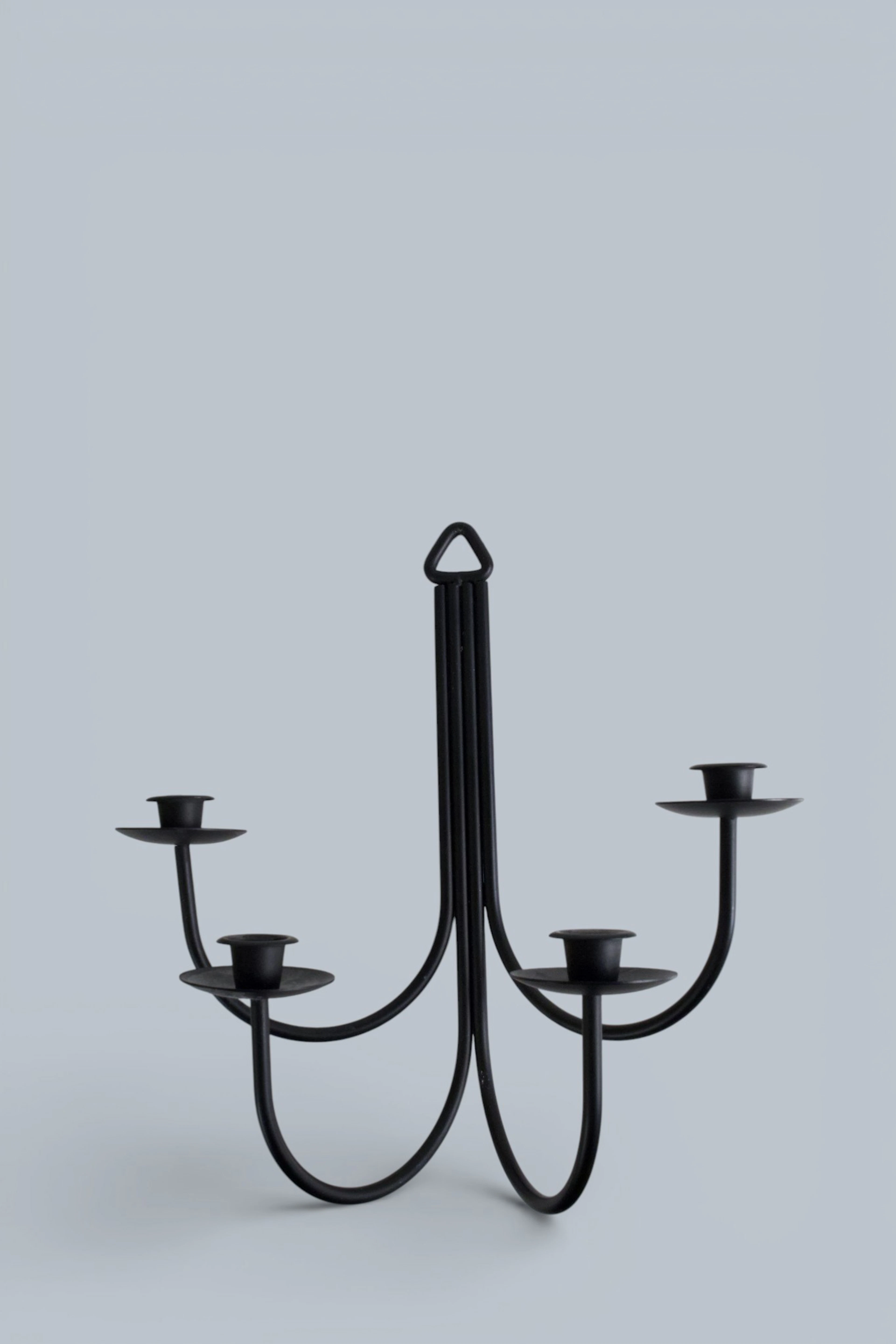 LJUSSTAKE / VÄGGLJUSSTAKE, SMIDE, 4 LJUS, 1900-TAL