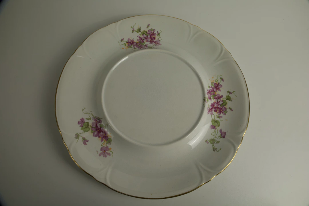 Tallrik – dekorerad av Rörstrand, ca 1910–30
