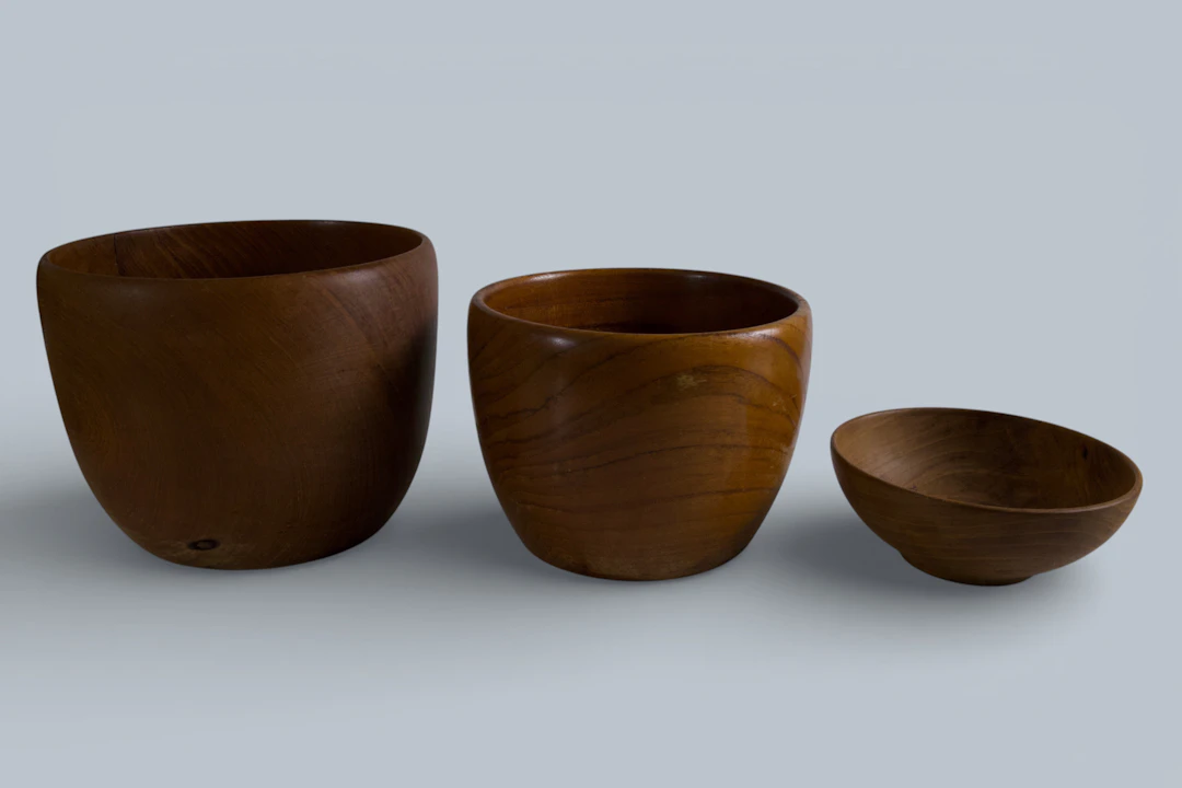 3 TRÄSKÅLAR, teak, Laurids Lønborg Danmark samt Sibel Craft Sverige