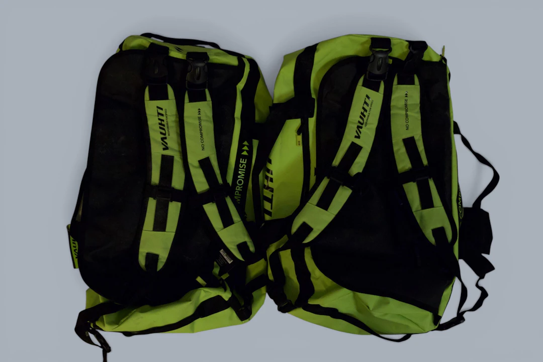 Vauhti – Travel Bags / Sportväskor (2 st)