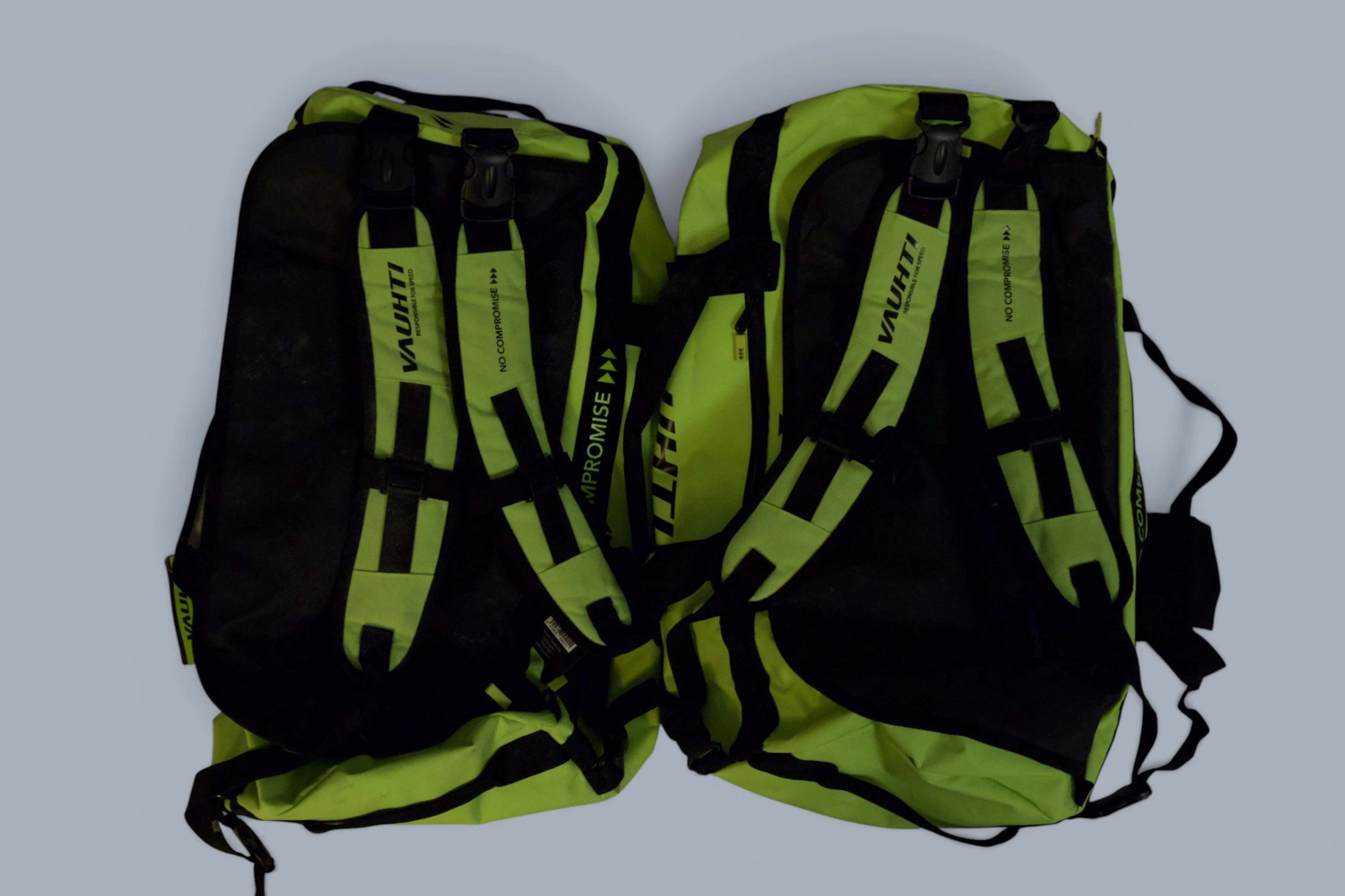 Vauhti – Travel Bags / Sportväskor (2 st)