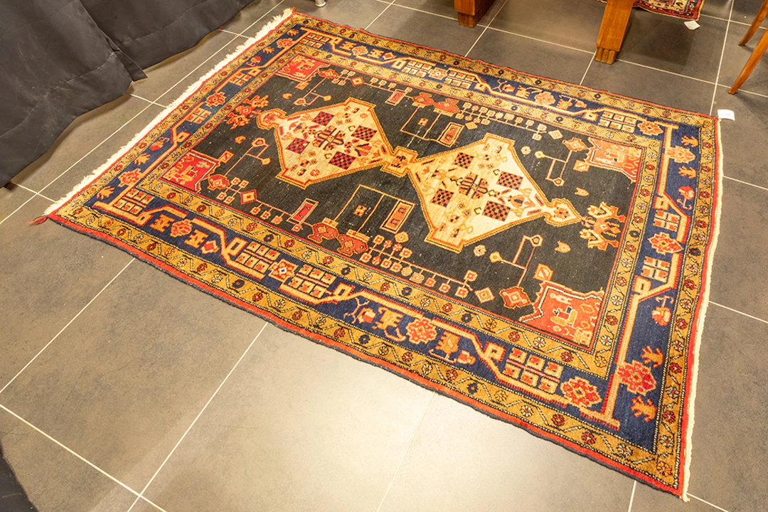 Perzische Kolyae met vrij typische tekening - 236 x 157 cm / Persian