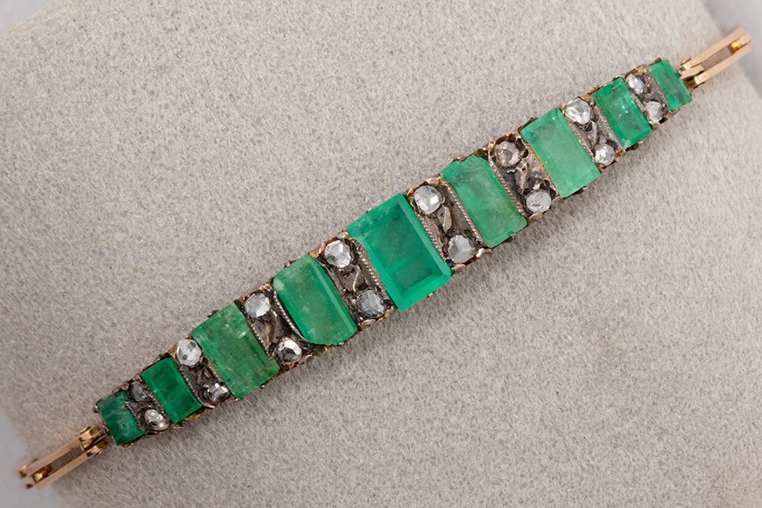 Antiek bracelet in roos goud (14 karaat) bezet met smaragd en diamant