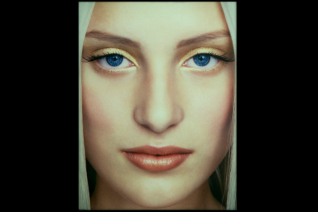 ERWIN OLAF (1959 - 2023) foto (lambda print achter plexiglas) n° 18/600