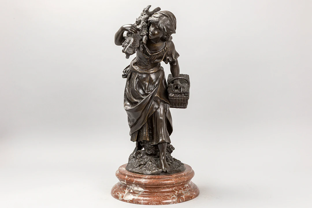 MOREAU AUGUSTE (1834 - 1917) sculptuur in brons : "Boerinnetje met