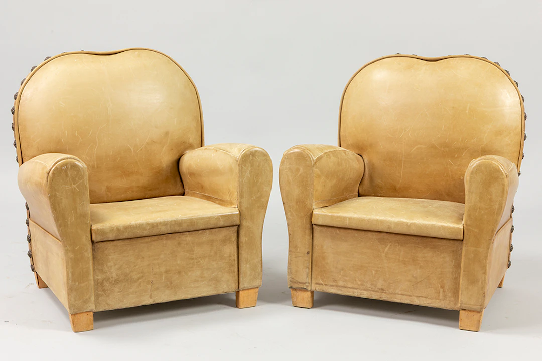 Paar lederen kinderfauteuils met een laat Art Deco-model - 55 x 50