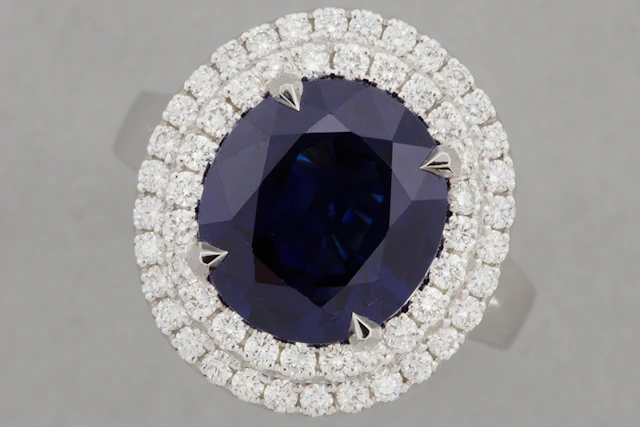 Superbe ring met een dubbel entouragemodel in witgoud (18 karaat)