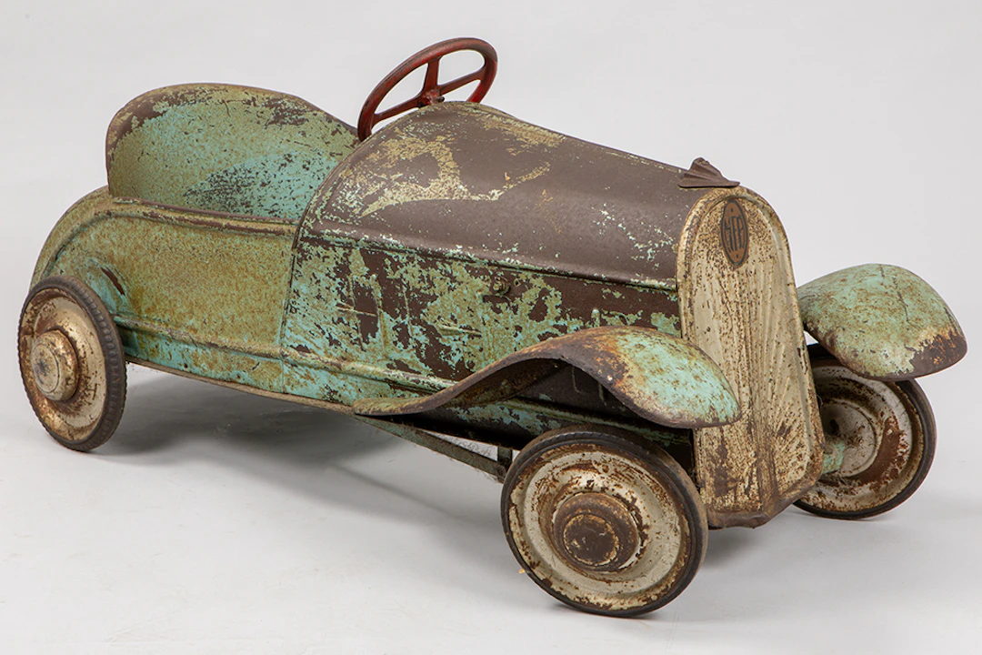 Vintage volledig origineel modelauto in roodgelakt metaal - te dateren