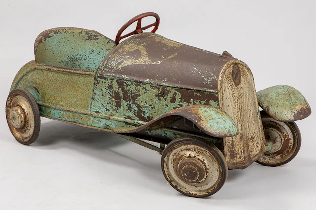 Vintage volledig origineel modelauto in roodgelakt metaal - te dateren