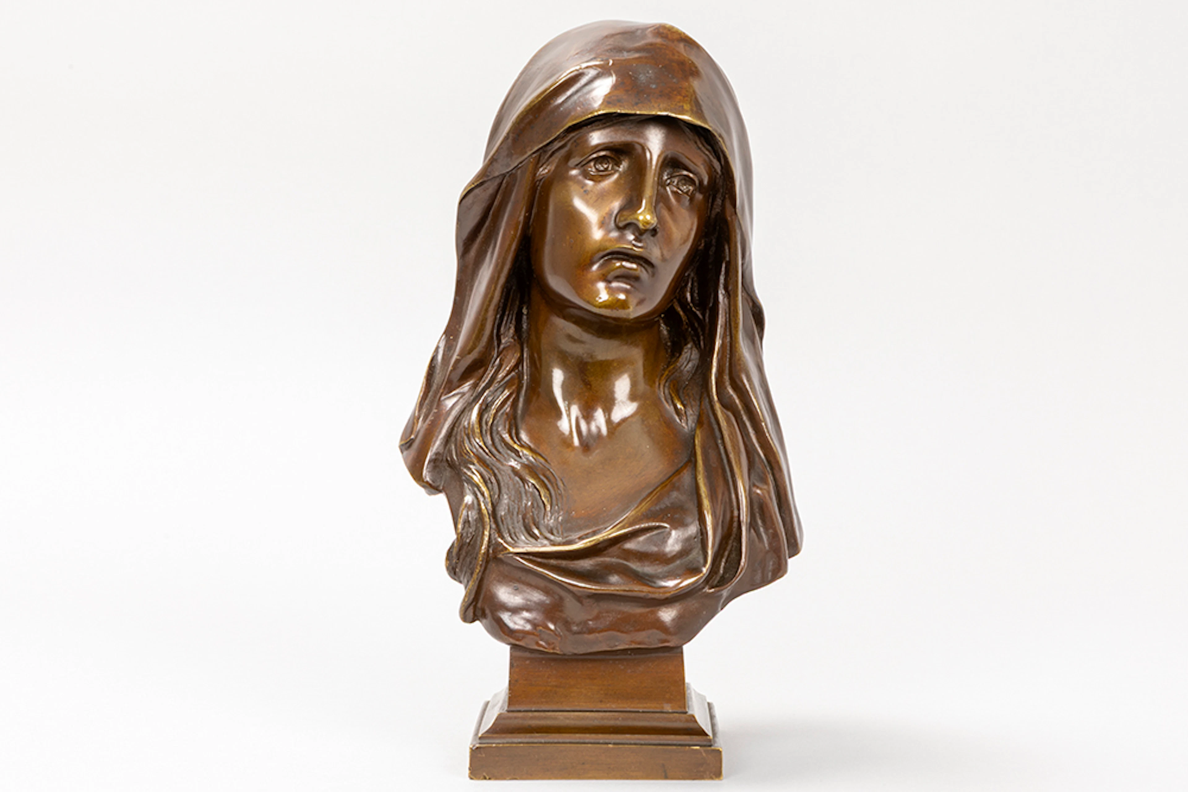 MARIOTON EUGÈNE (1854 - 1933) sculptuur in brons : "Buste van een