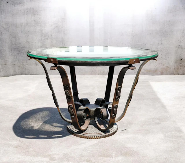 Illuminated coffee table, circa 1930–1940, in the style of R - Lot 99