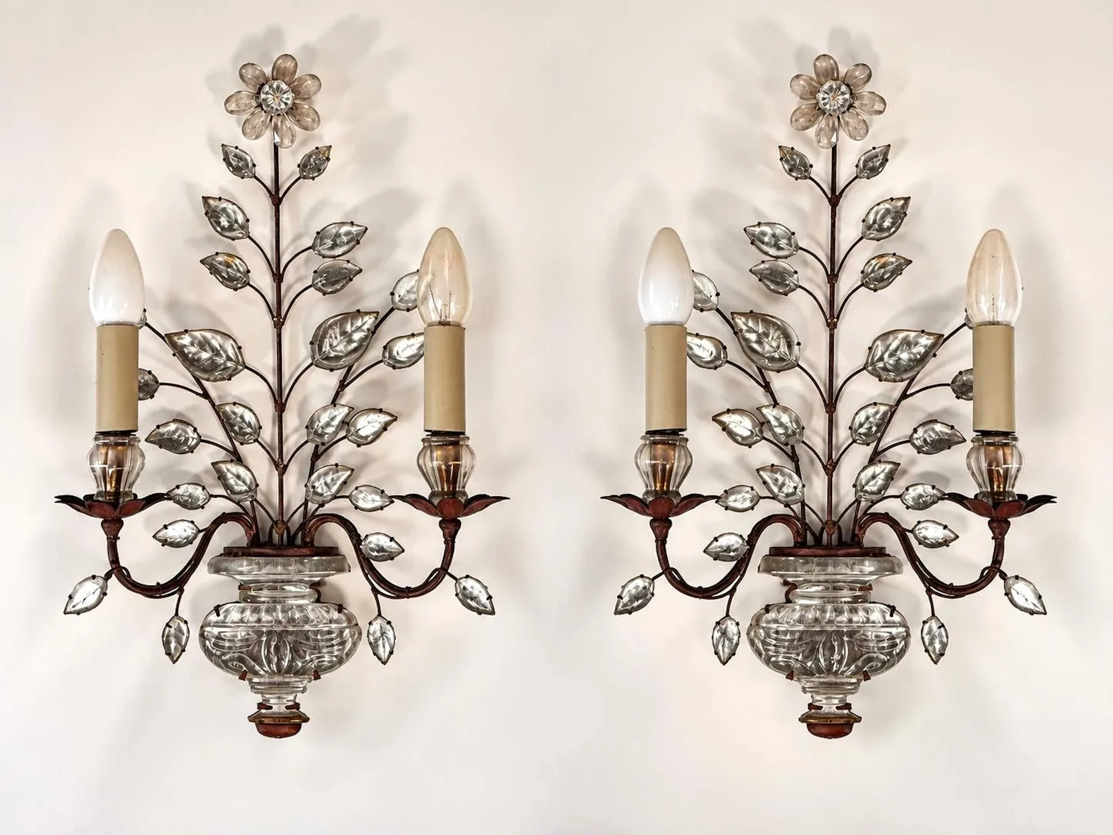 MAISON BAGUÈS – Pair of two-light wall sconces in patinated - Lot 63