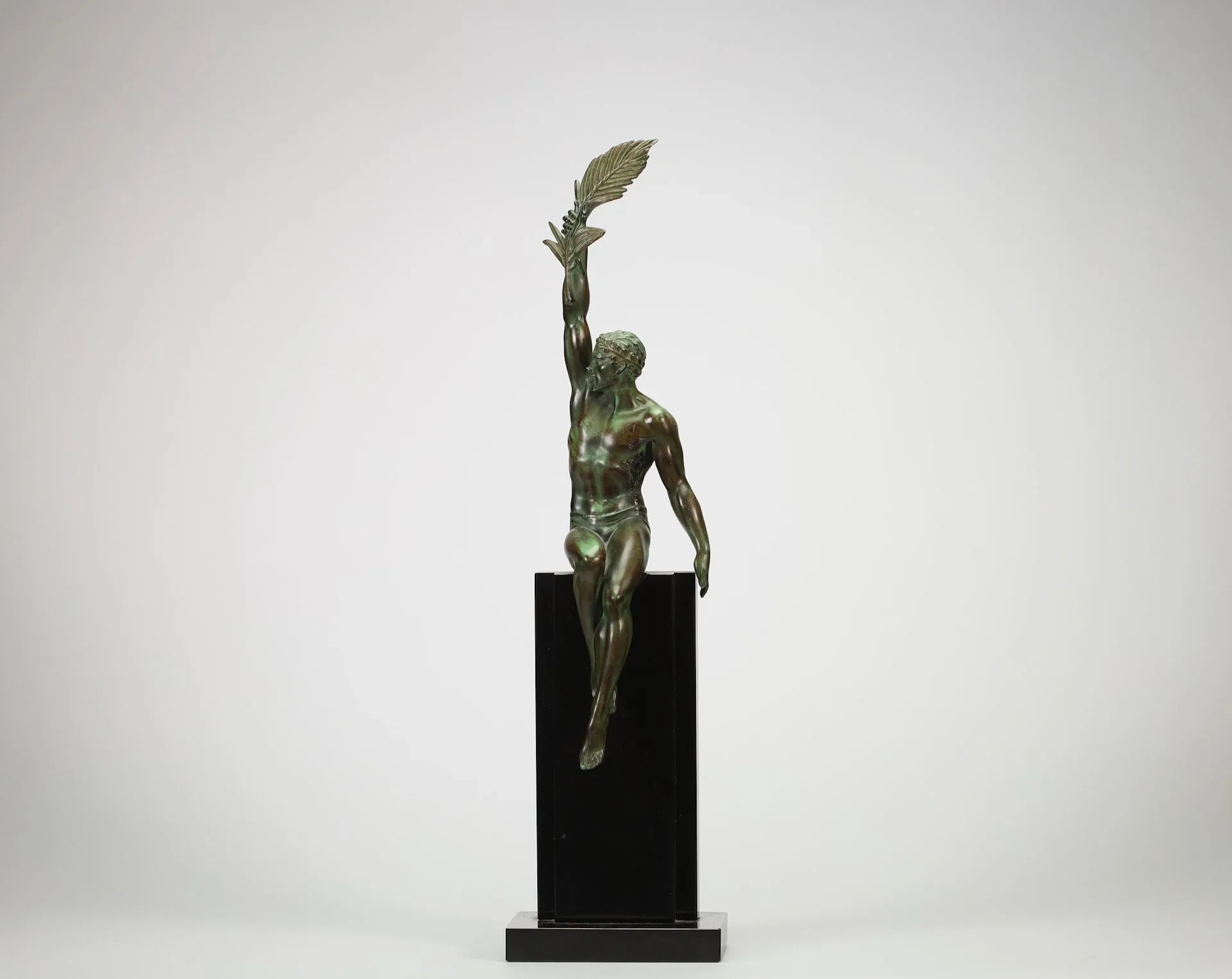 Pierre LE FAGUAYS (1892-1962) – « Olympic Victory ». Sculptu - Lot 89