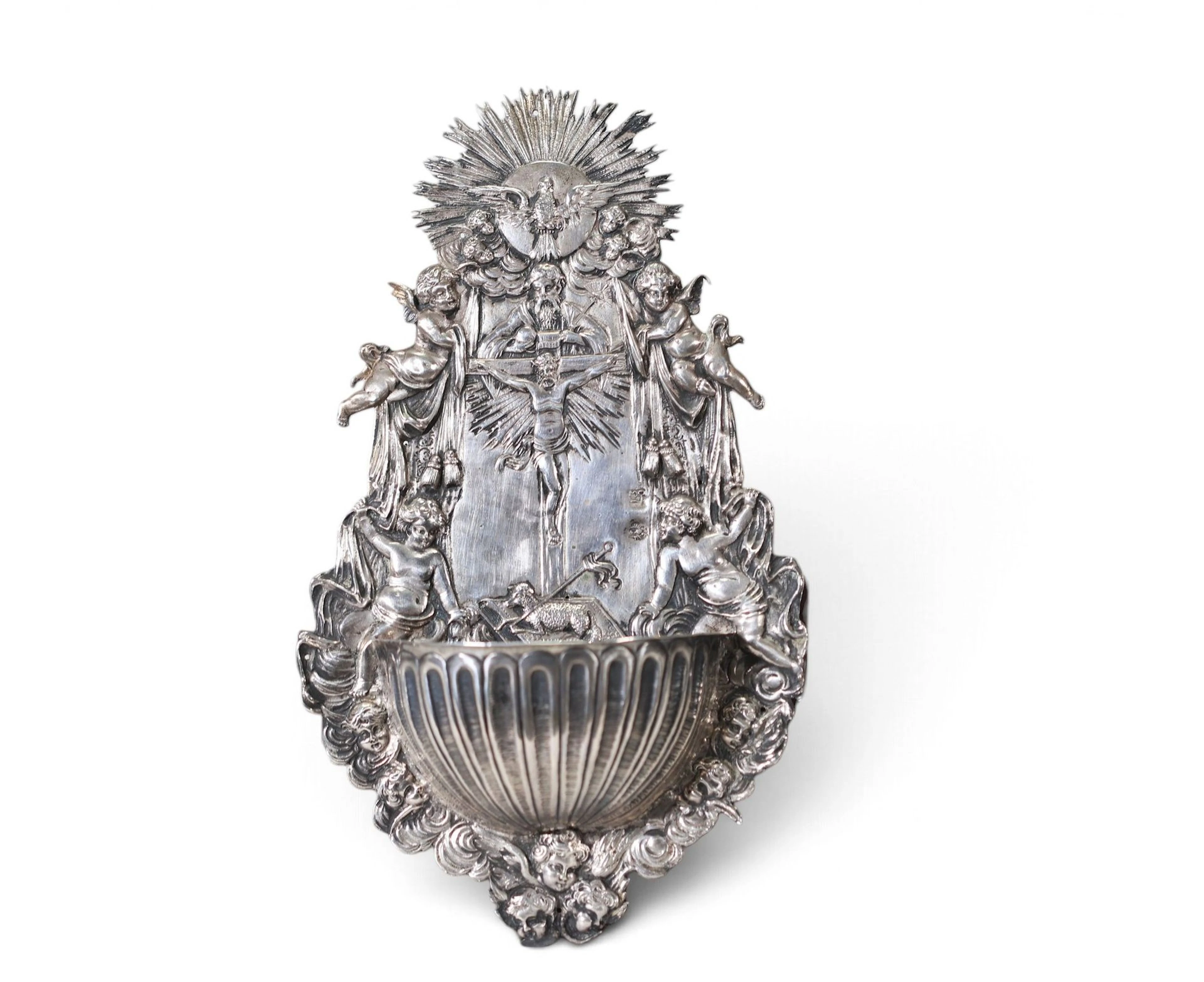 Bénitier en argent massif, travail liégeois du XVIIIe siècle - Lot 49
