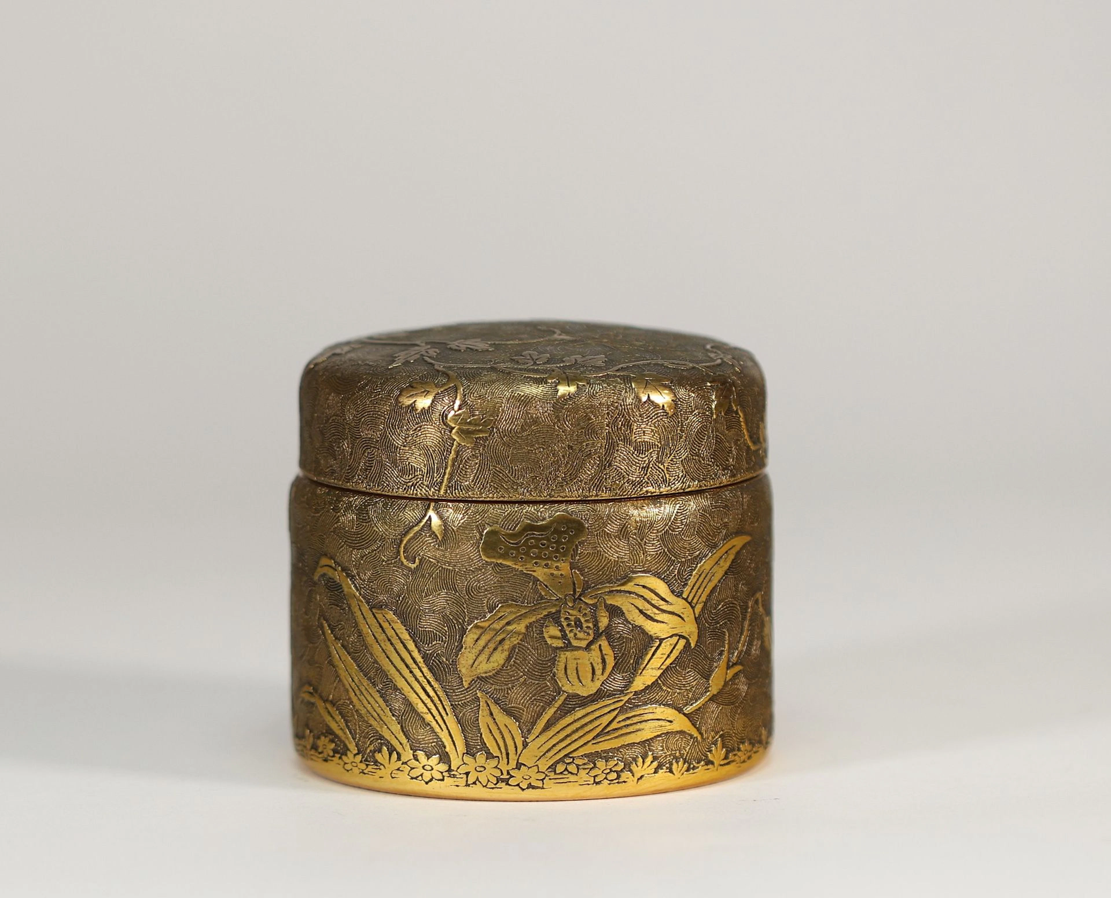 VAL SAINT-LAMBERT – ART NOUVEAU – Boîte couverte en galvanop - Lot 74