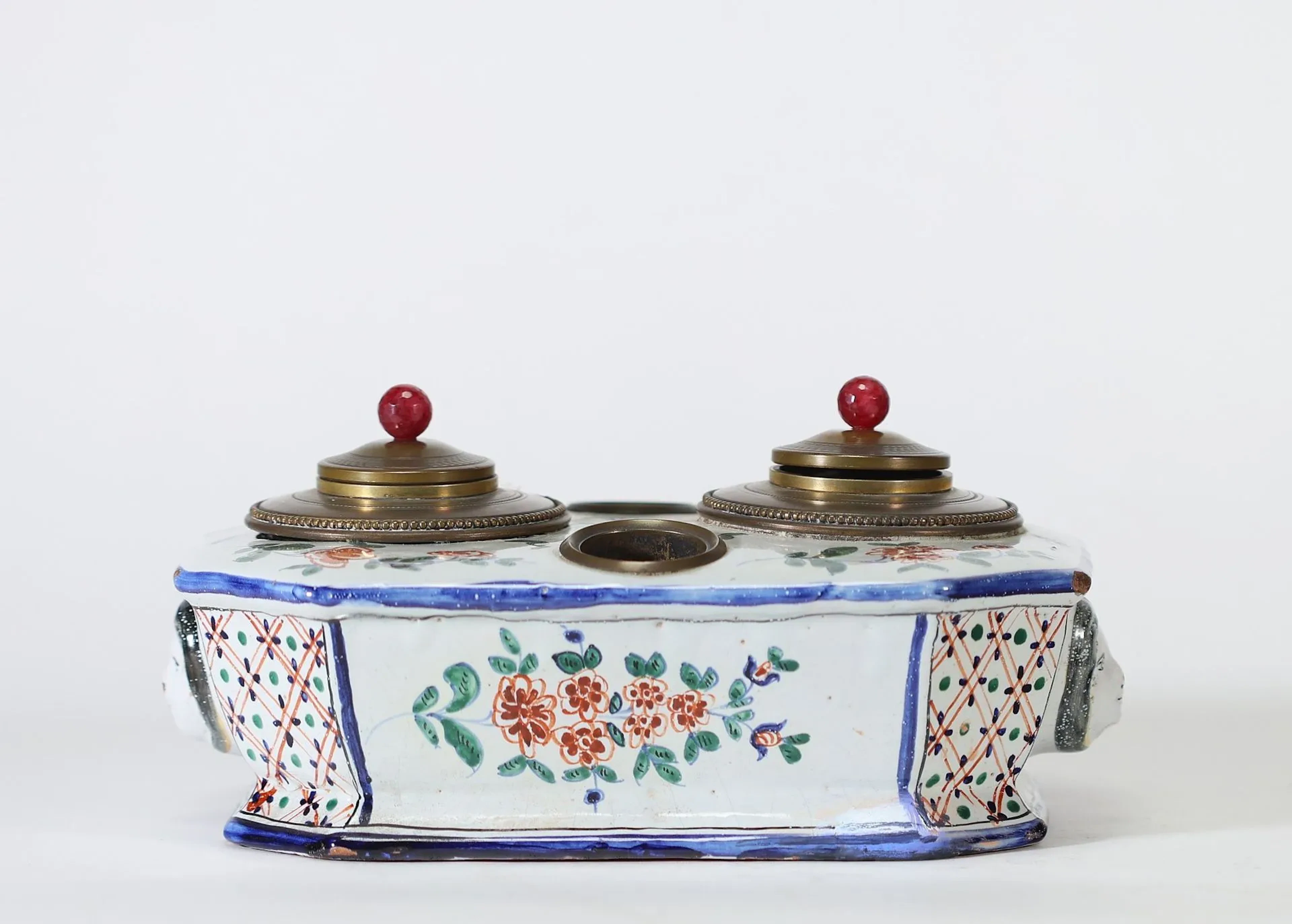 ÉCRITOIRE-ENCRIER EN FAÏENCE DE ROUEN – XVIIIe SIÈCLE Écrito - Lot 206
