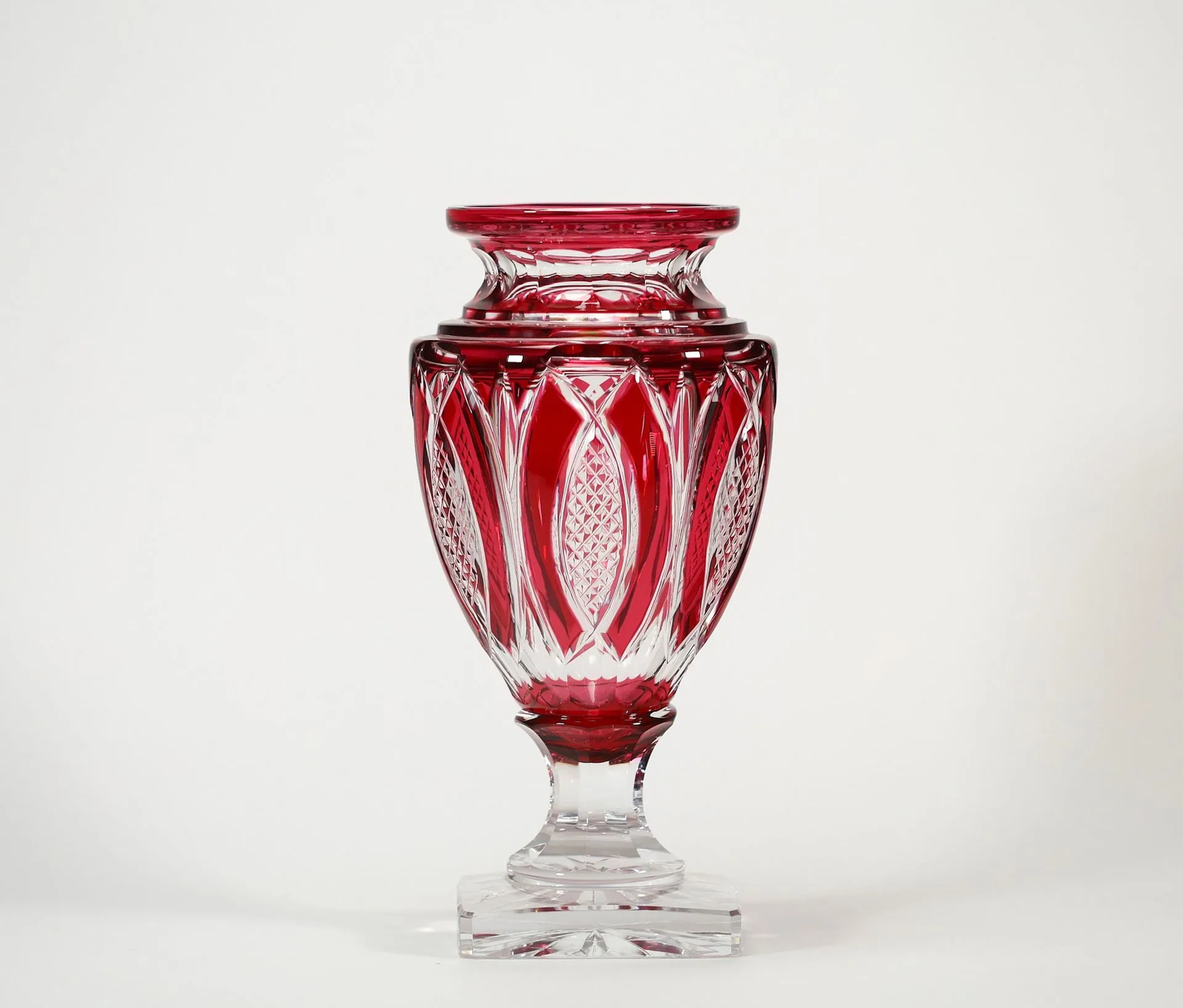 VAL SAINT-LAMBERT – “Jupiter” Model – Large vase on a pedest - Lot 79