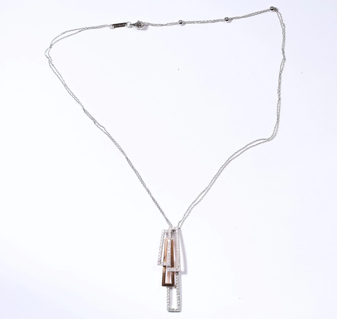 CHIMENTO — Collier en or blanc et or rose 18 carats (750 ‰), - Lot 247