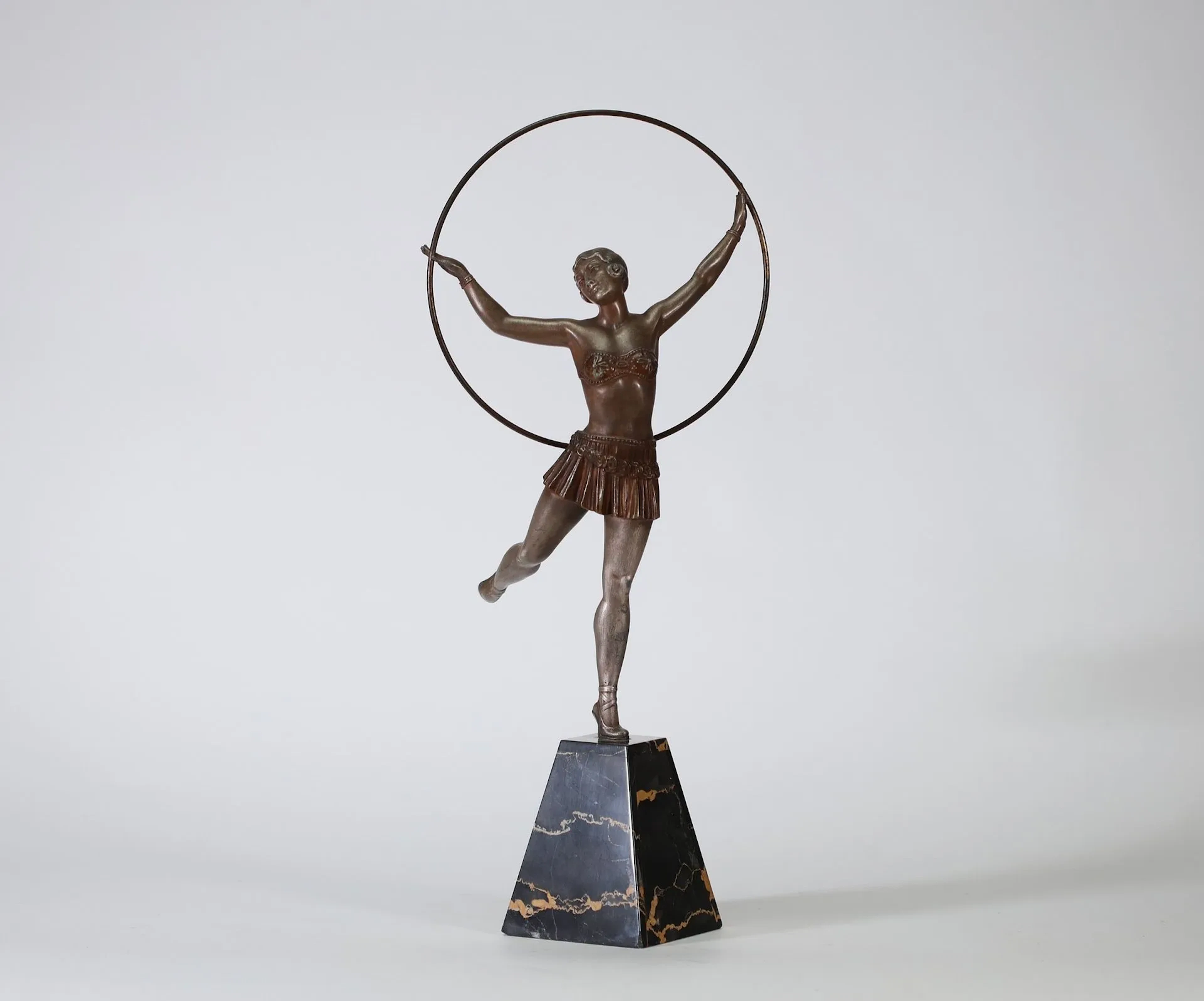LIMOUSIN – DANCER WITH A HOOP, ART DECO SCULPTURE, CIRCA 193 - Lot 87