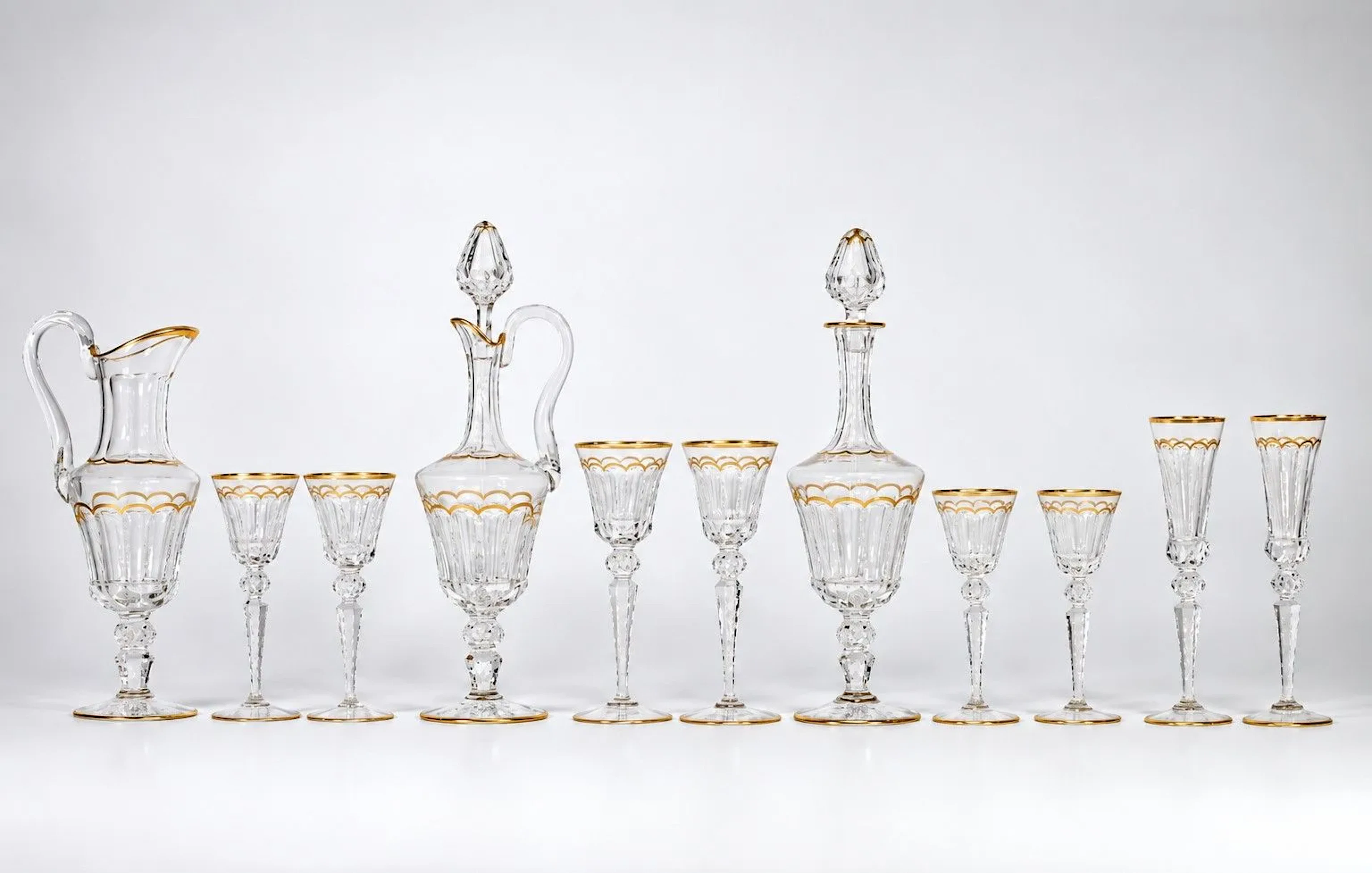 SAINT-LOUIS – Important service de table en cristal taillé e - Lot 128