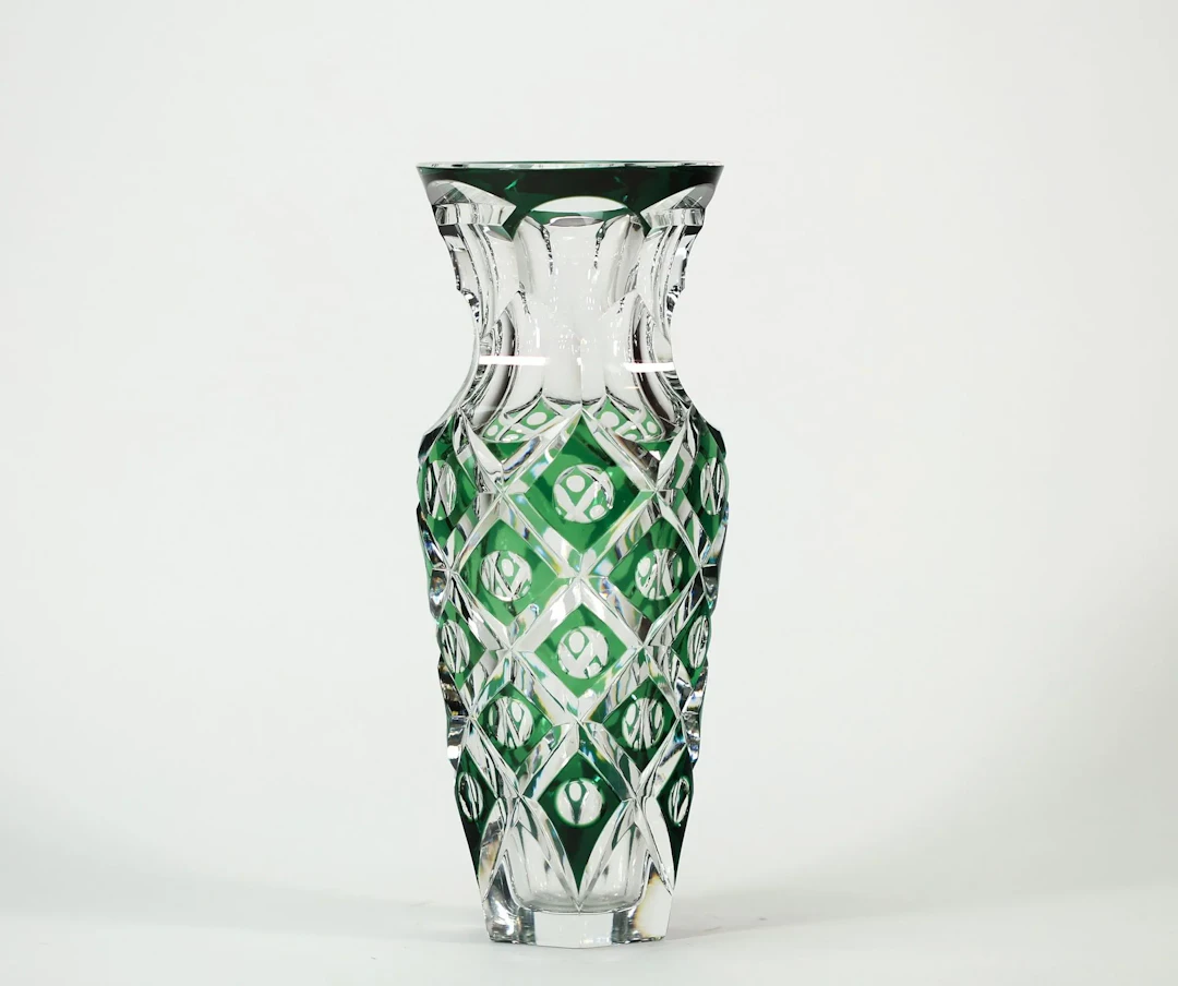 VAL SAINT-LAMBERT – Art Deco Vase – An elegant crystal vase - Lot 80