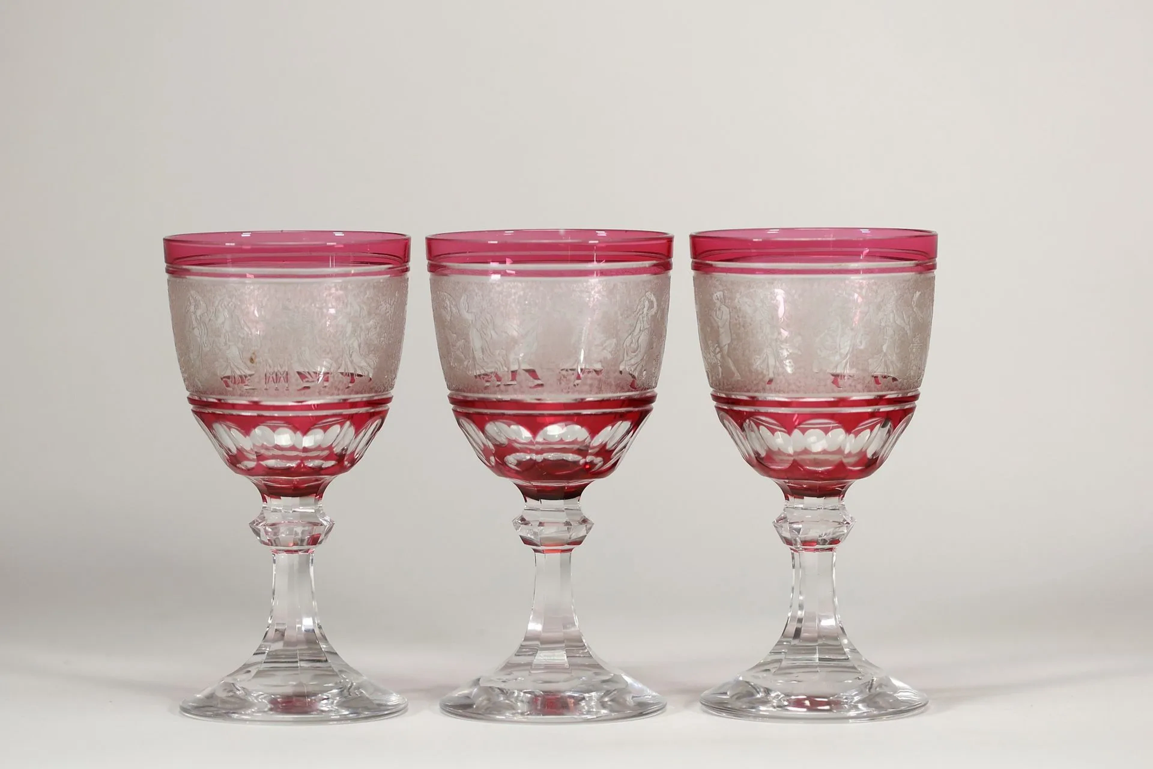 VAL SAINT-LAMBERT – Série de trois verres à pied en cristal - Lot 64