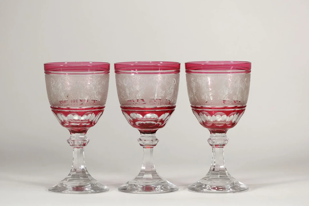 VAL SAINT-LAMBERT – Série de trois verres à pied en cristal - Lot 64