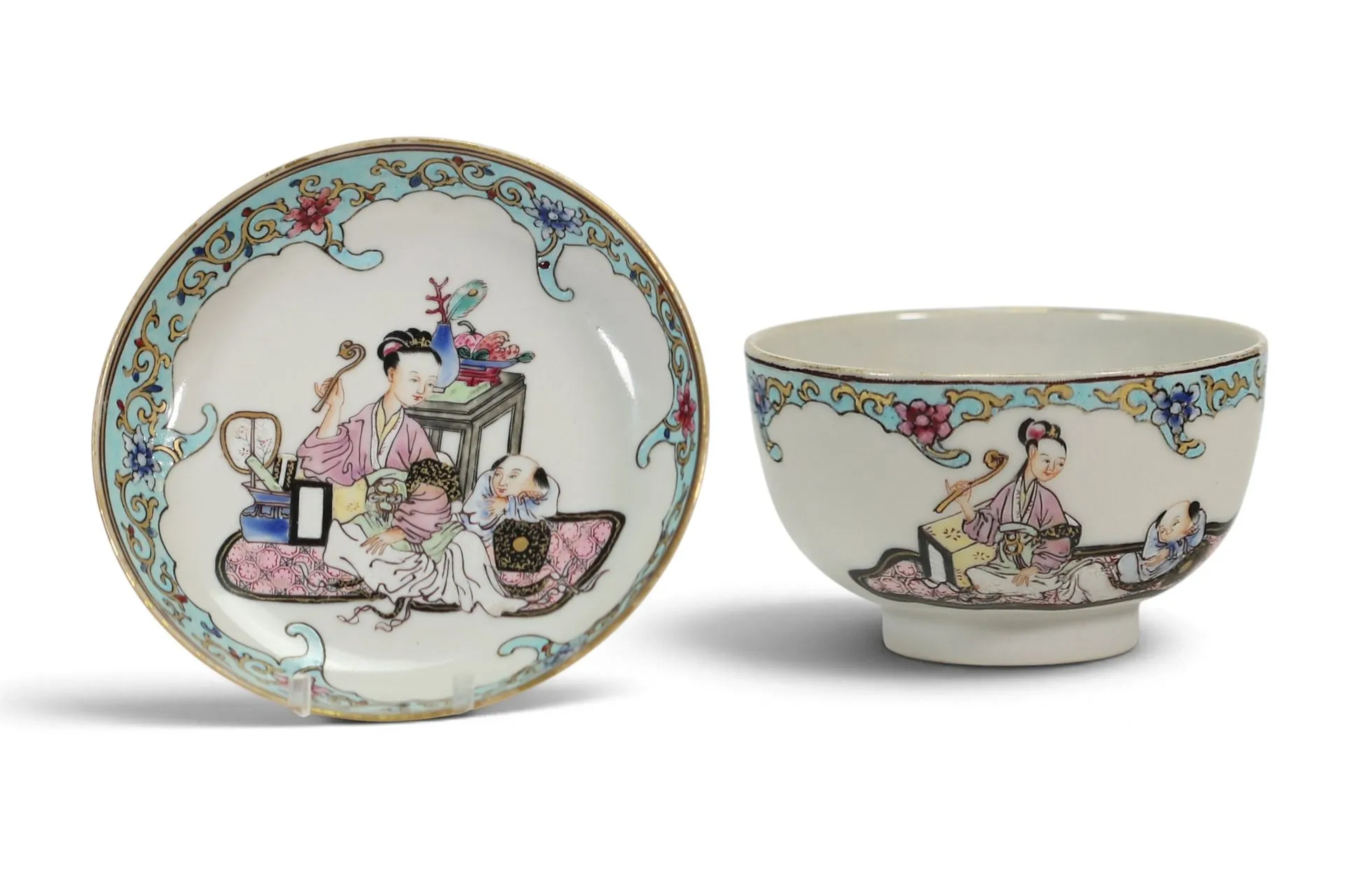 CHINE – Tasse et sa soucoupe en porcelaine émaillée polychro - Lot 11