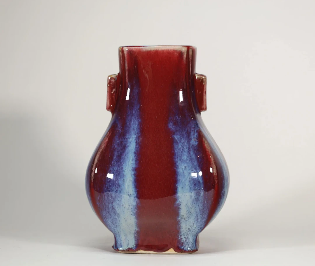 CHINE – Vase en porcelaine de forme balustre à deux anses, c - Lot 3