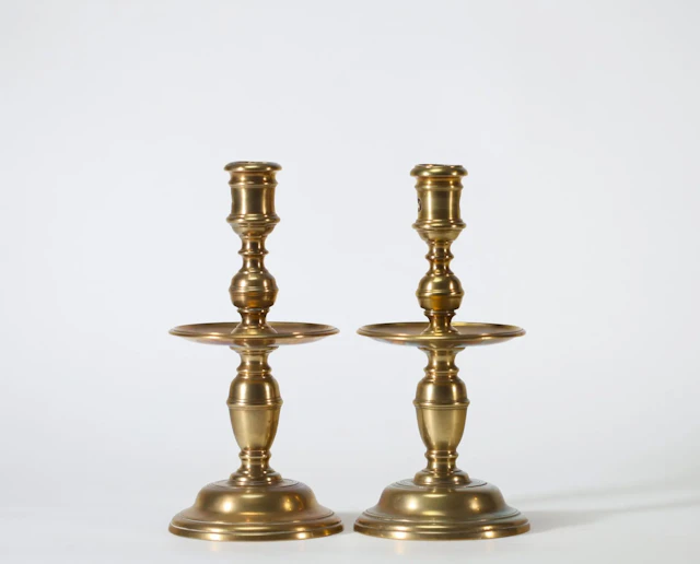 LARGE PAIR OF “HEEMSKERK” CANDLESTICKS – NETHERLANDS, 17TH C - Lot 201