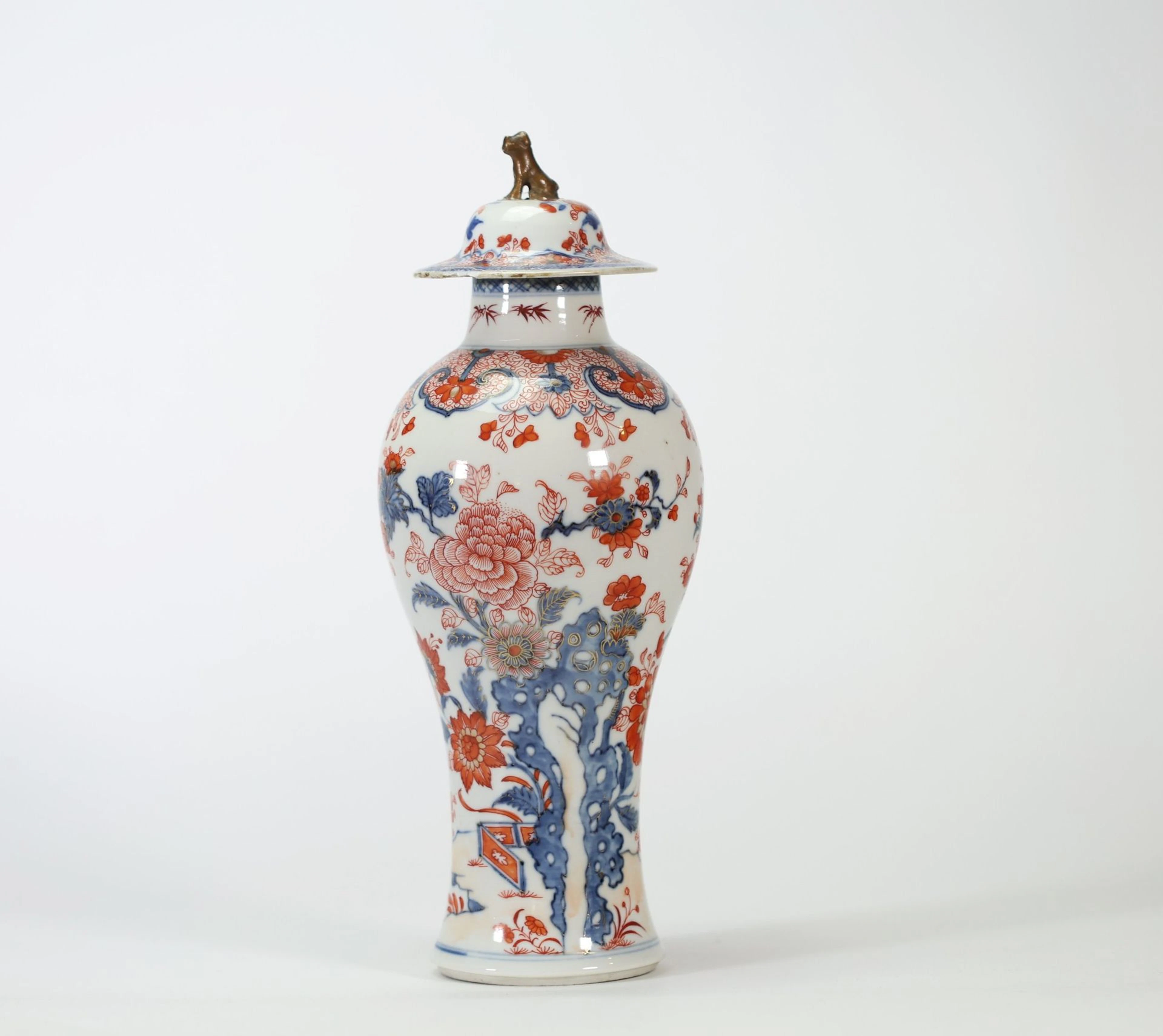 CHINE — Potiche couverte en porcelaine à décor polychrome de - Lot 37