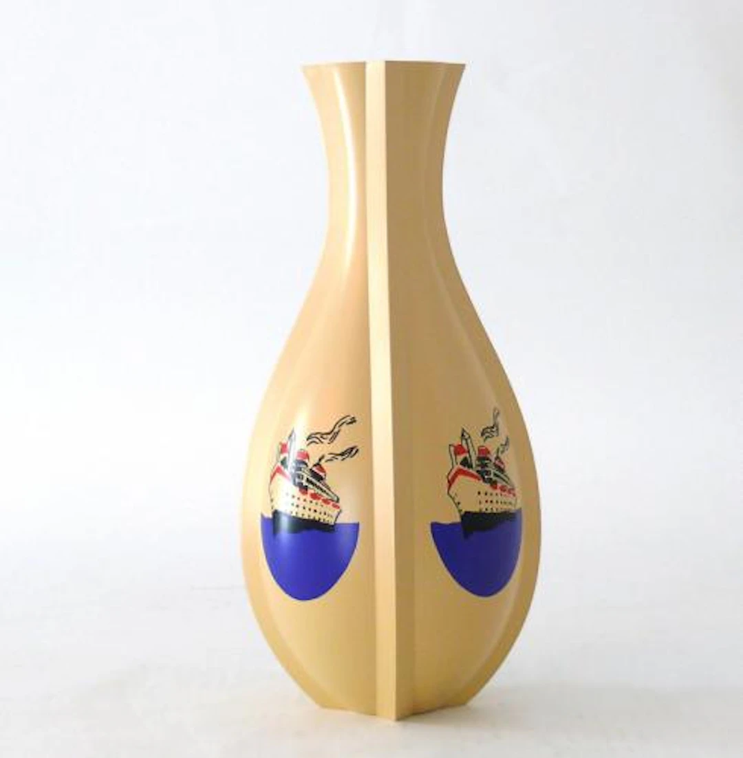 Katharina Fritsch - Vase mit Schiff