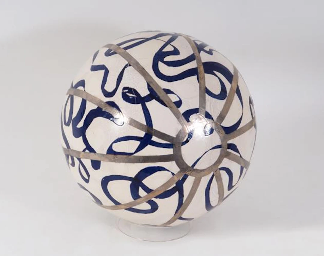 Nina Ahlers - Kugel - silber und blau
