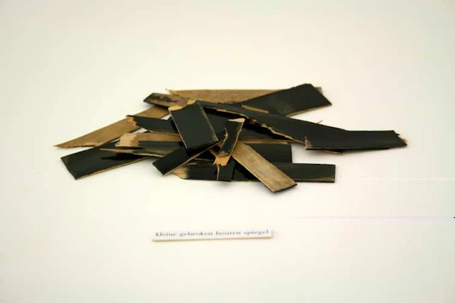 Ludwig Vandevelde - kleine gebroken houten spiegel