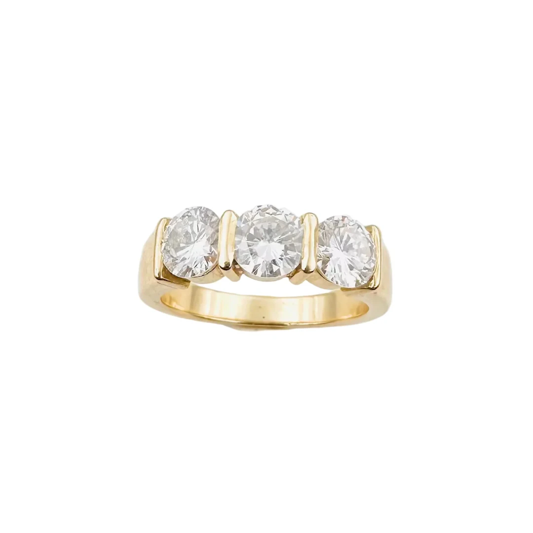 Trilogy Ring in Yellow Gold and Diamonds