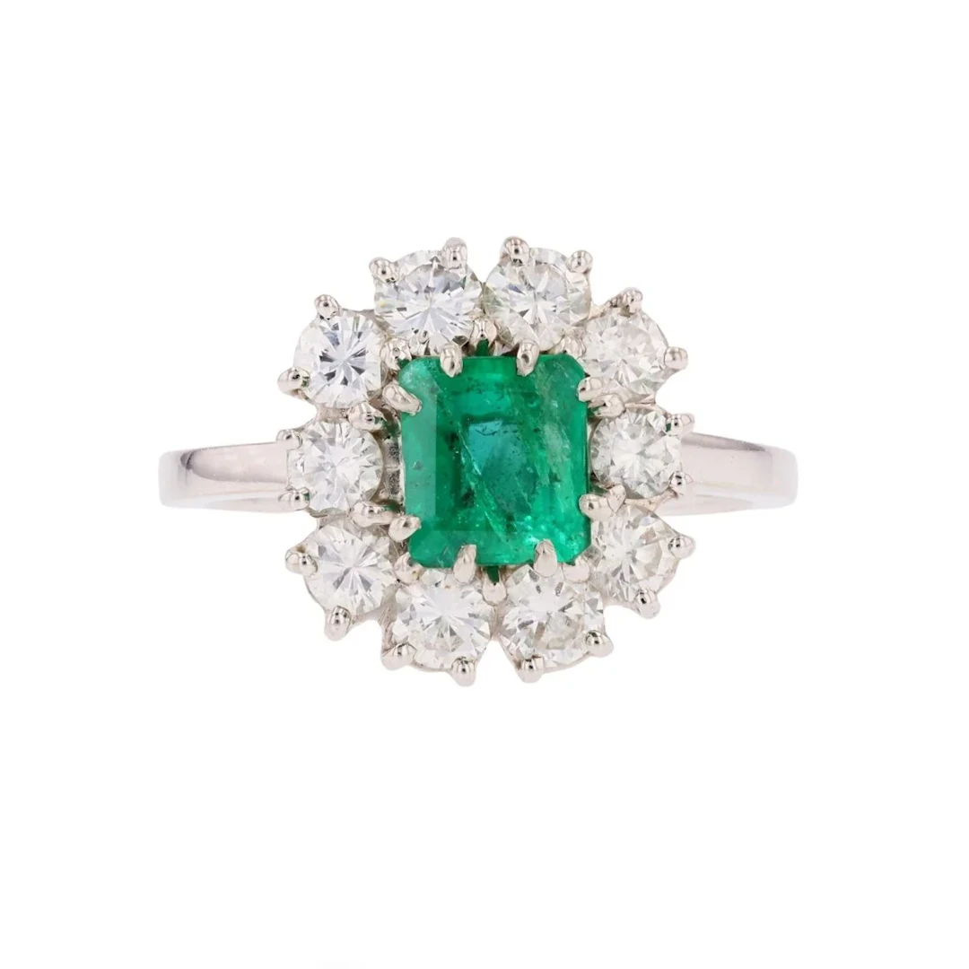 Marguerite Ring in White gold, Platinum, Emerald and Diamonds