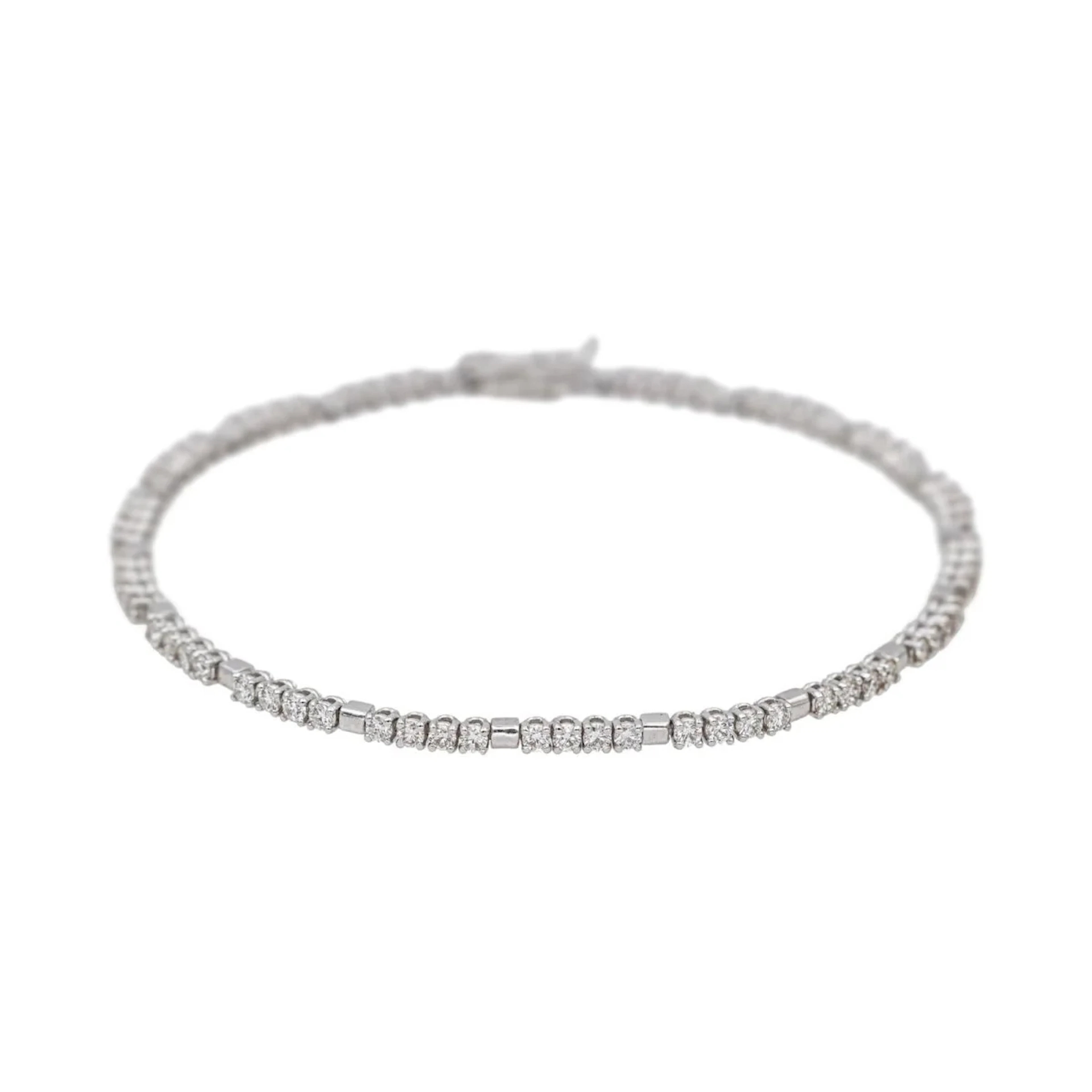 Ligne bracelet in white gold and diamonds