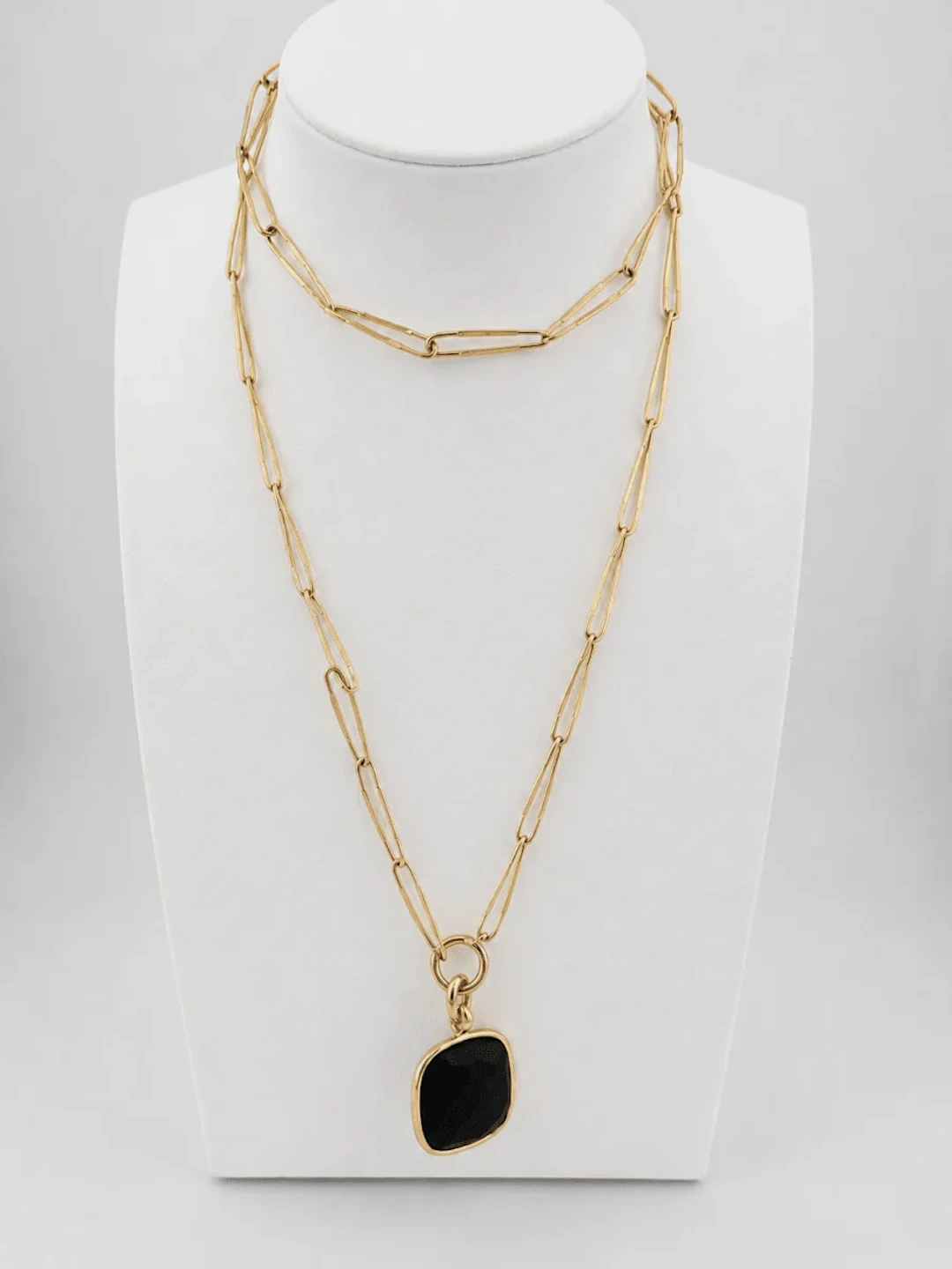 POMELLATO Pendant Necklace in yellow gold and jet