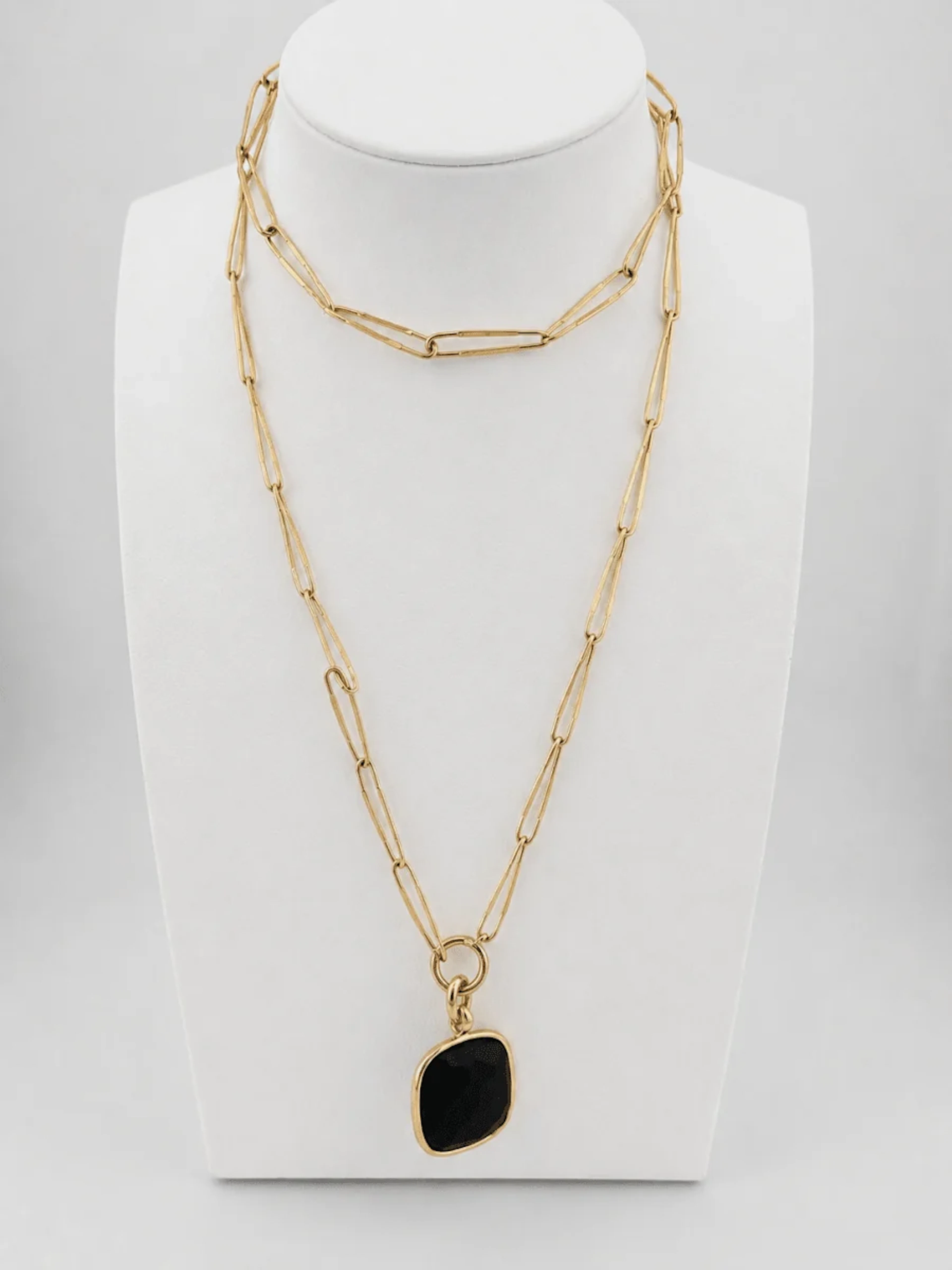 POMELLATO Pendant Necklace in yellow gold and jet
