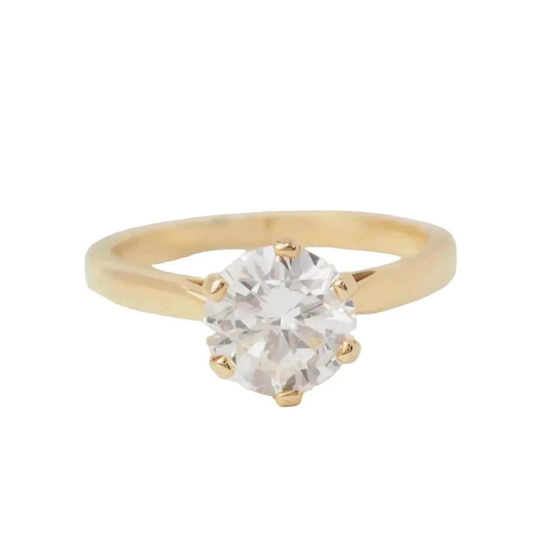 Ring Solitaire in yellow gold and diamond