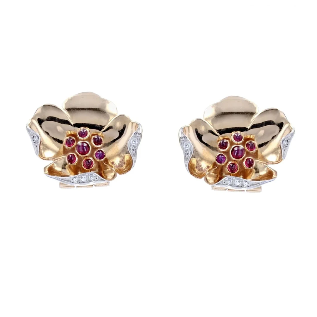 Earrings Clips in yellow gold, ruby and diamonds